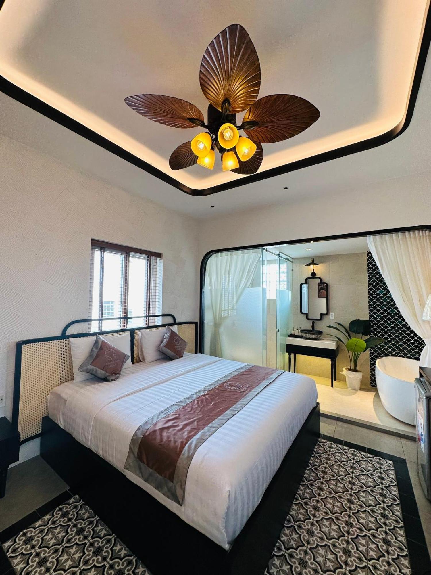 Phuong Nam Hotel An Giang Long Xuyen Exterior photo