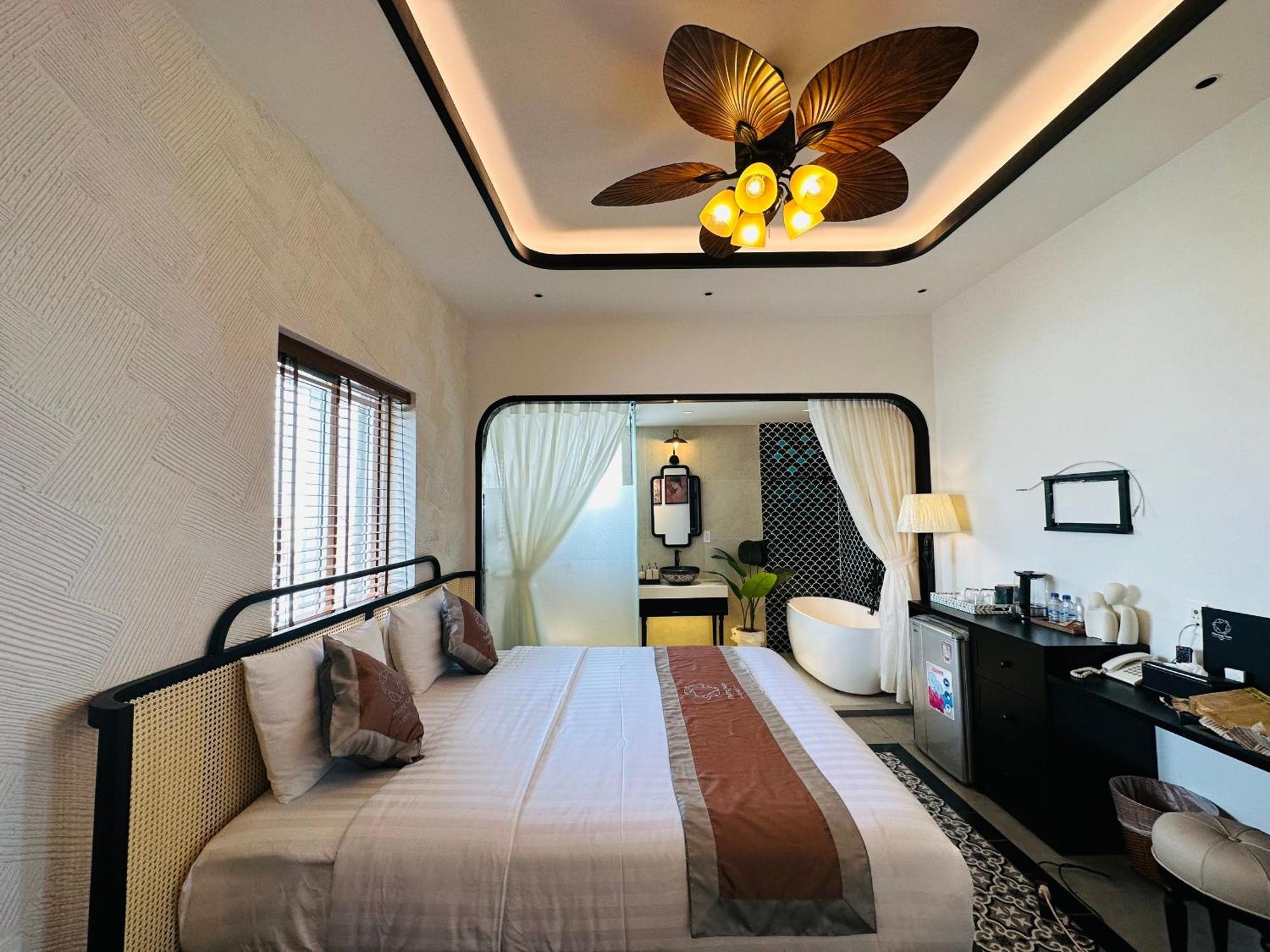 Phuong Nam Hotel An Giang Long Xuyen Exterior photo